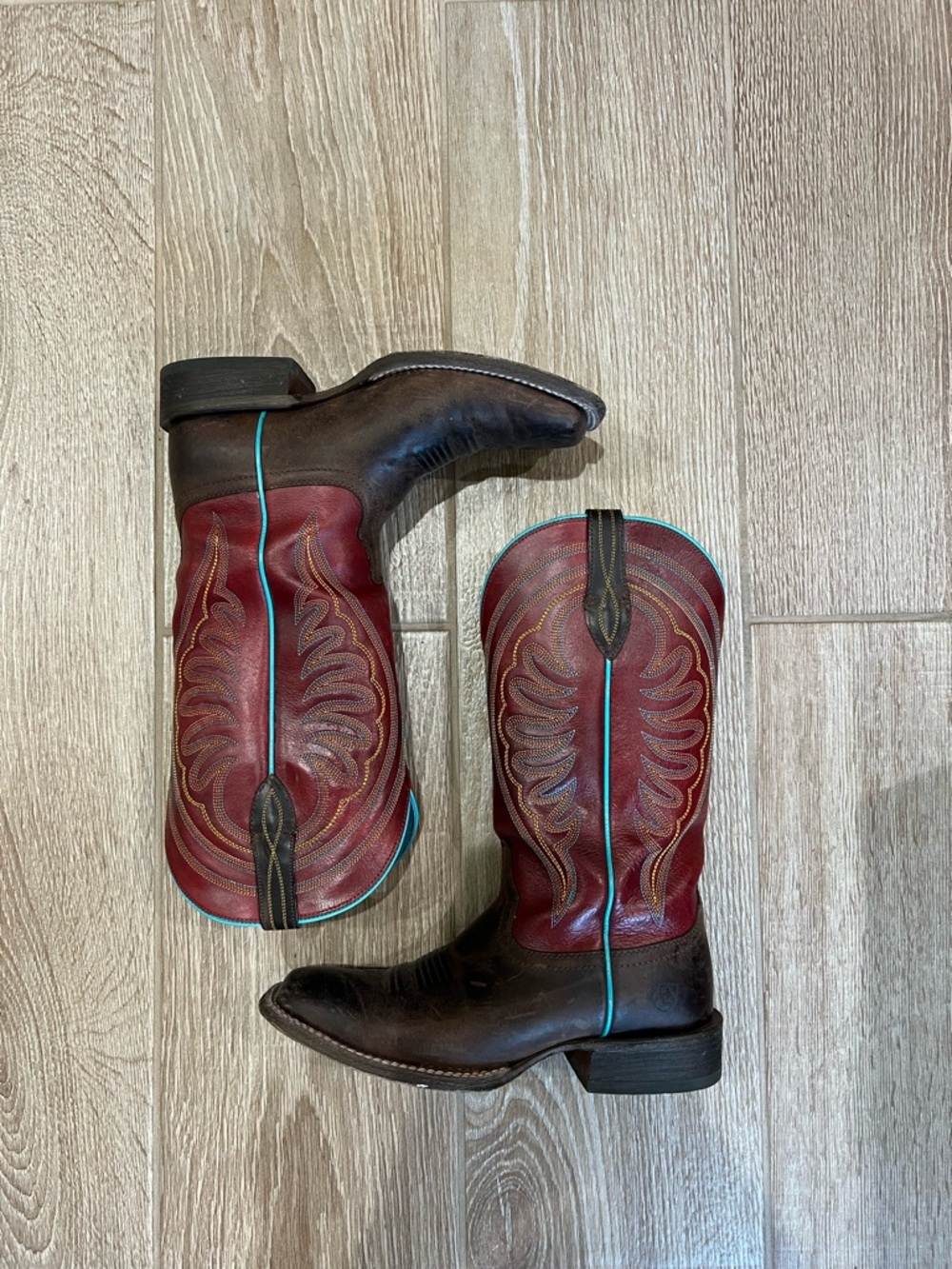 Ariat Women's Two-Tone Red and Brown Western Heeled Boots with Turquoise Piping